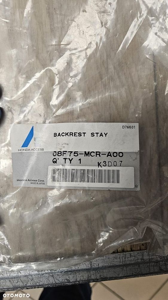 Stelaż oparcia śruby Honda VT750DC Black Widow   08F75-MCR-A00 - 8