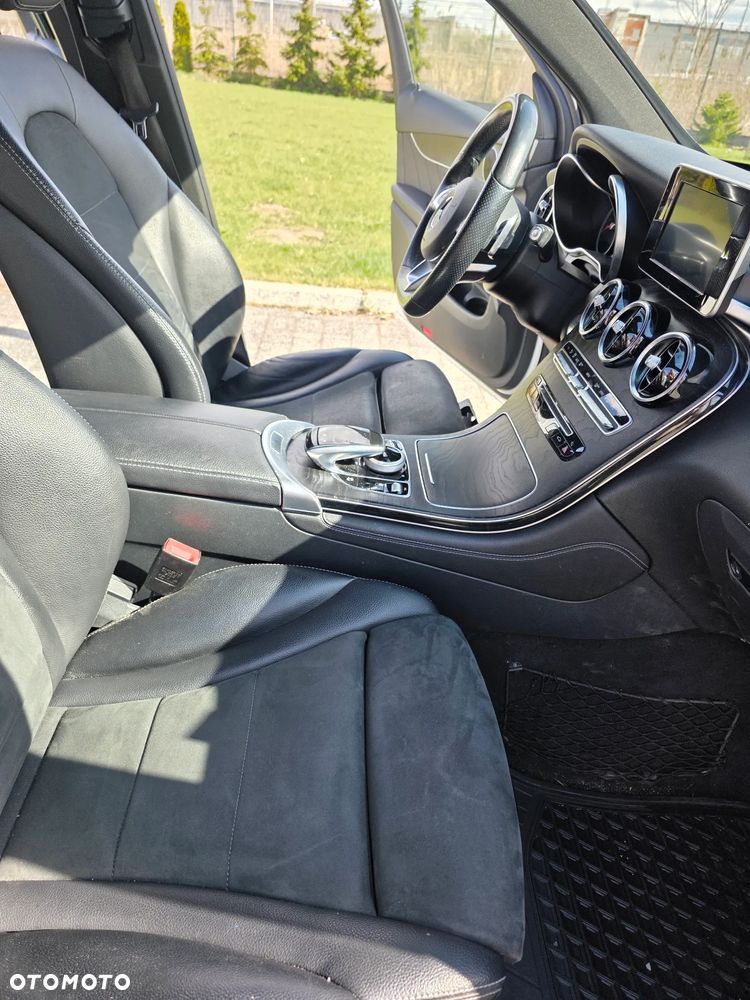 Mercedes-Benz GLC - 23