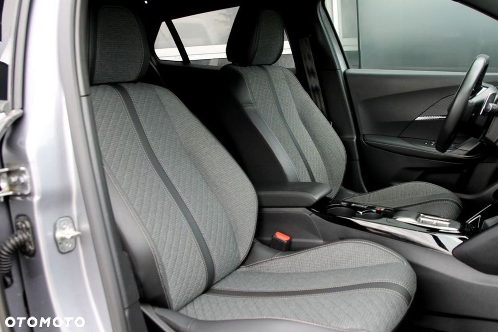 Peugeot 2008 1.2 PureTech Allure S&S EAT8 - 25