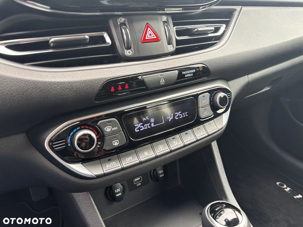 Hyundai i30 - 19