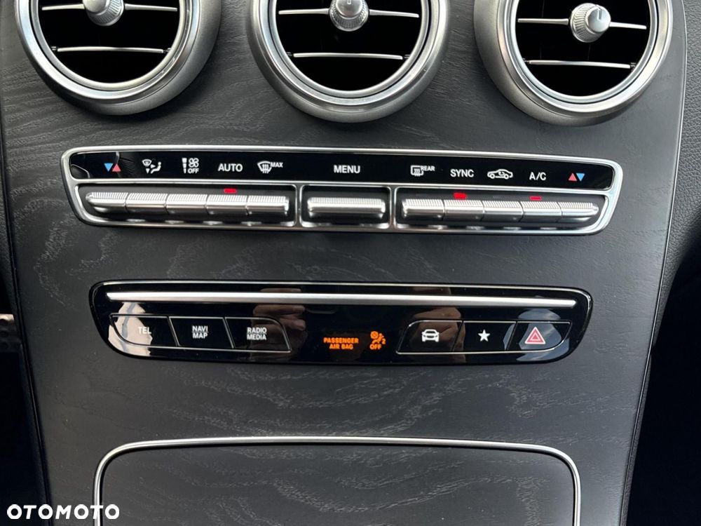 Mercedes-Benz GLC - 12