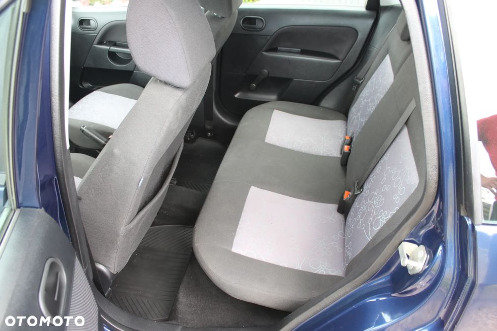 Ford Fiesta 1.3 - 7