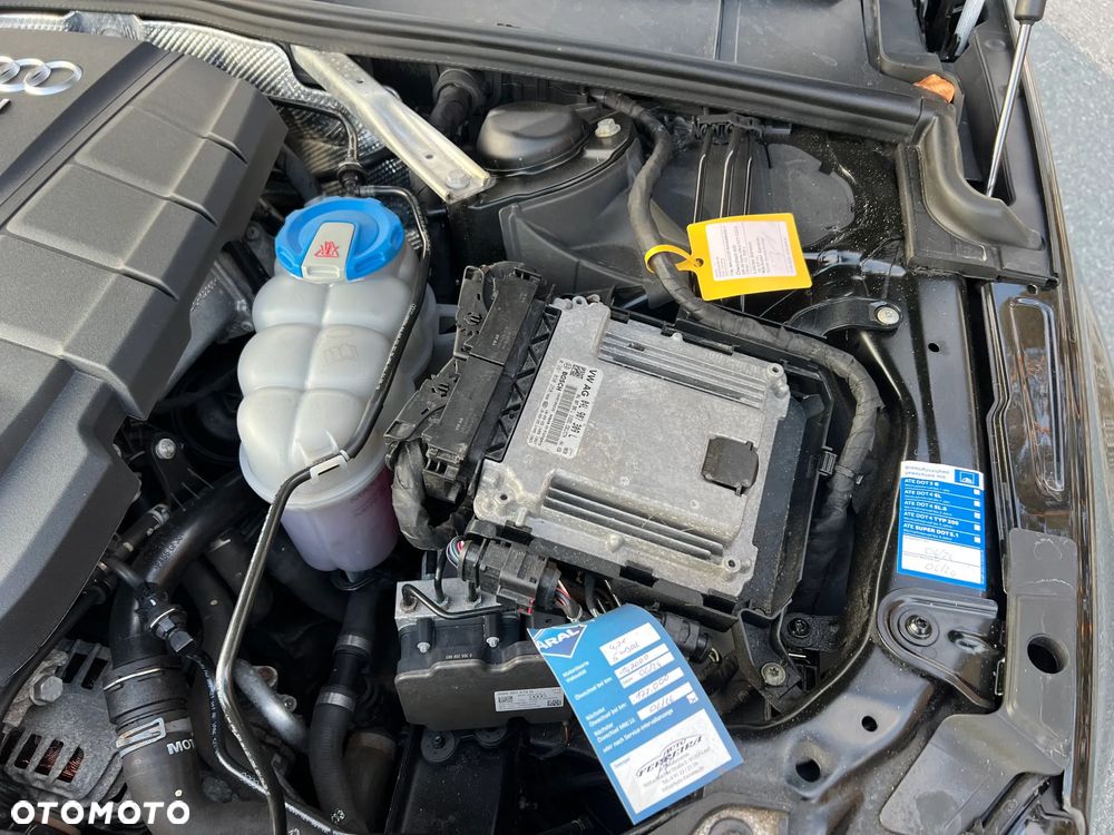 Audi A4 Avant 35 TDI S tronic design - 29