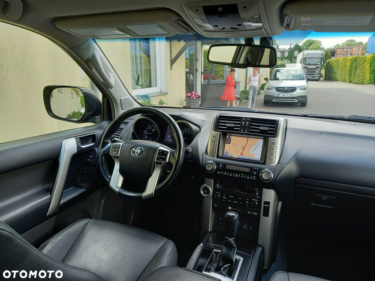 Toyota Land Cruiser - 26