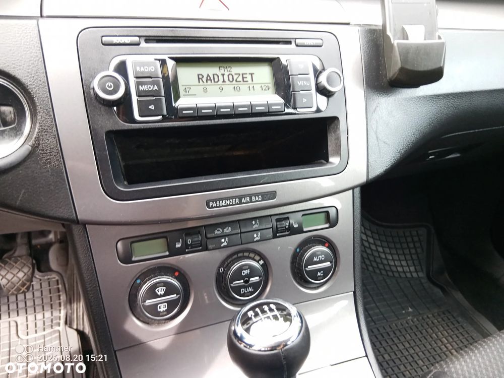 Volkswagen Passat - 15