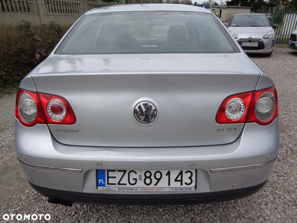 Volkswagen Passat 2.0 TDI DPF Highline - 6