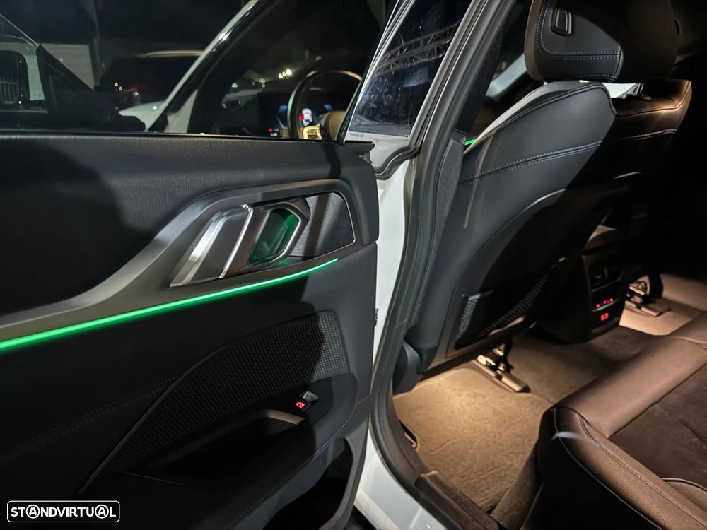 BMW i4 eDrive40 Pack Desportivo M - 37