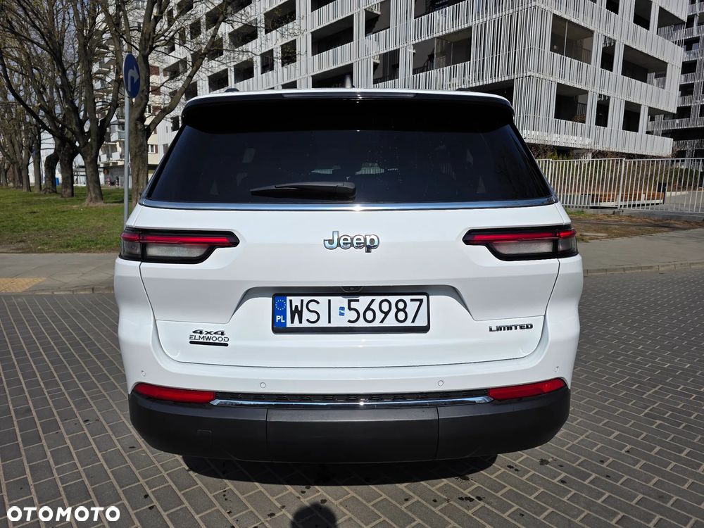 Jeep Grand Cherokee - 31