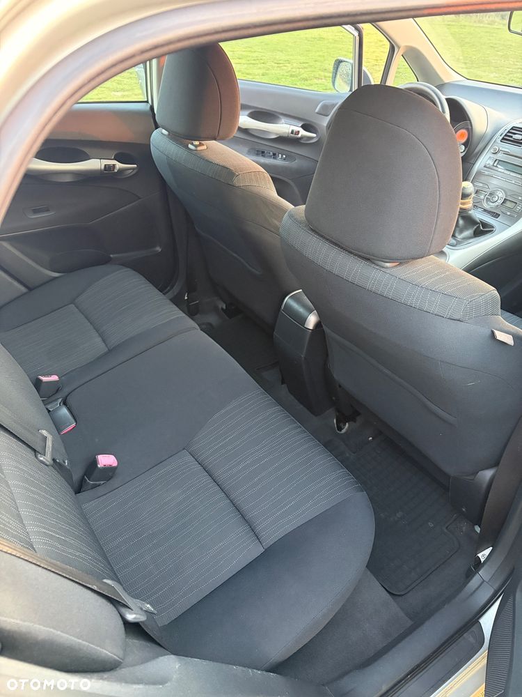 Toyota Auris 2.0 D-4D Premium - 6