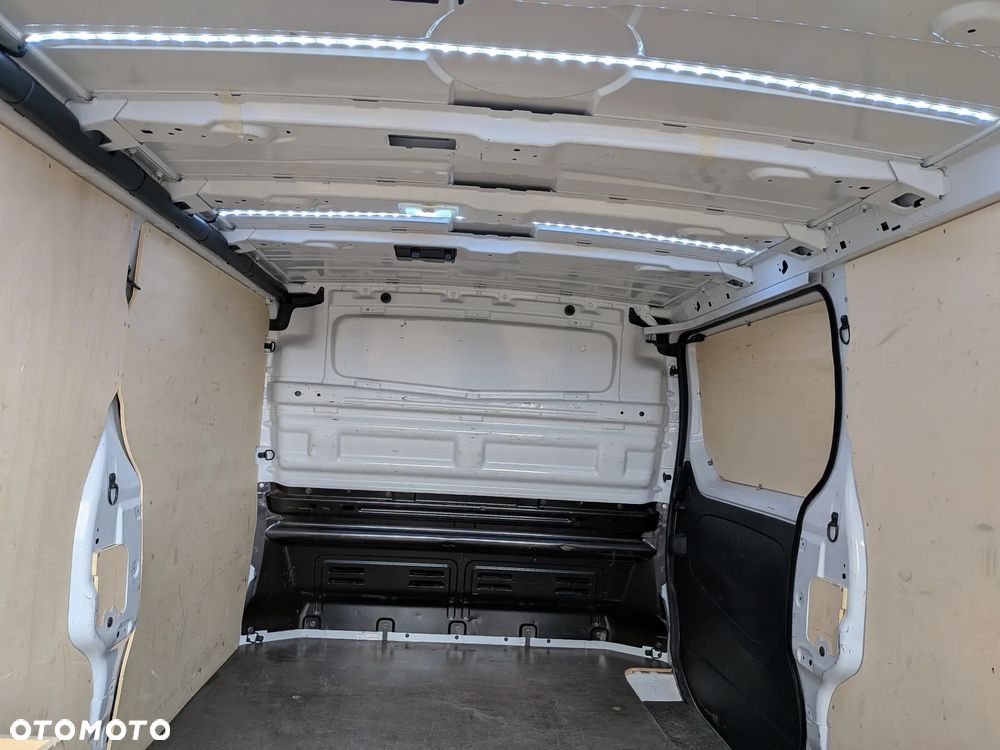 Renault Trafic - 26