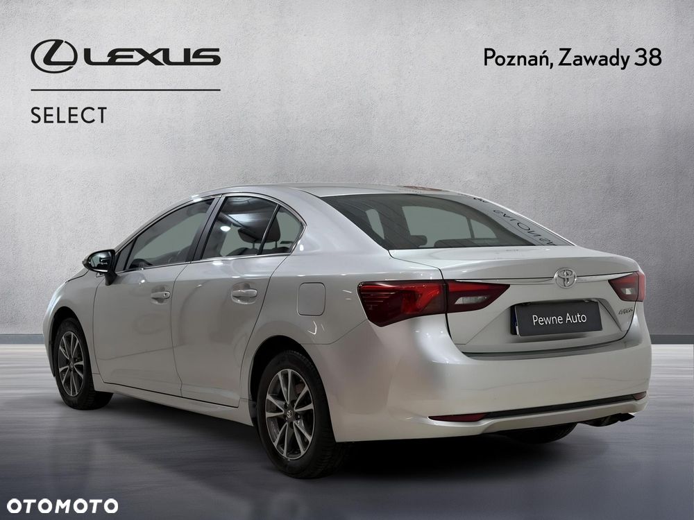 Toyota Avensis - 9