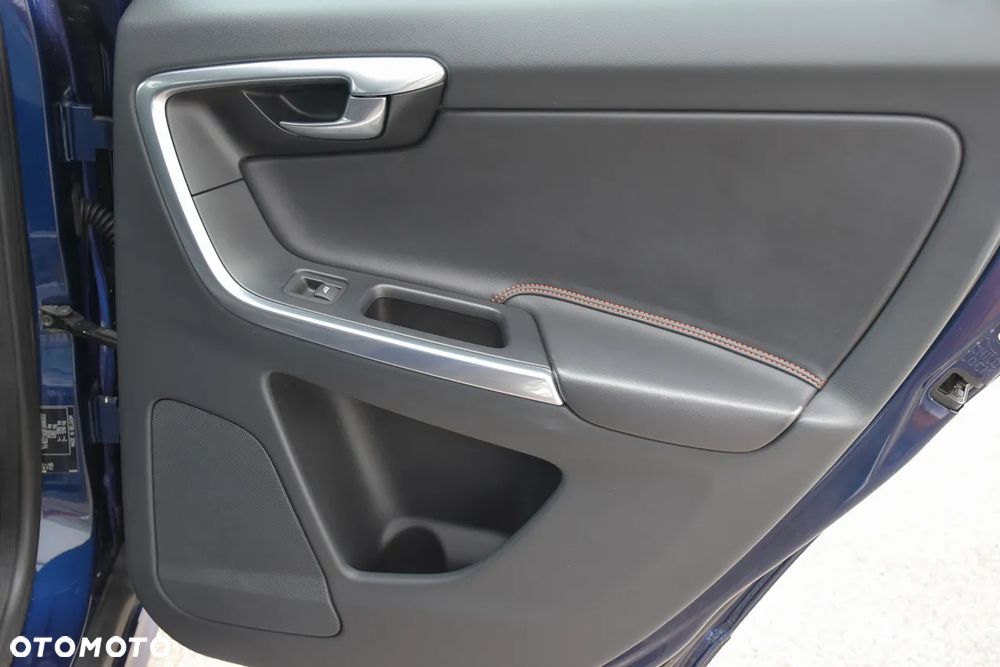 Volvo XC 60 D4 Geartronic Ocean Race - 31