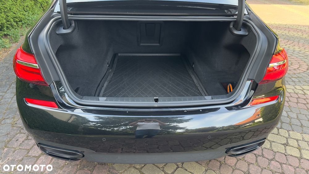 BMW Seria 7 740d xDrive - 8