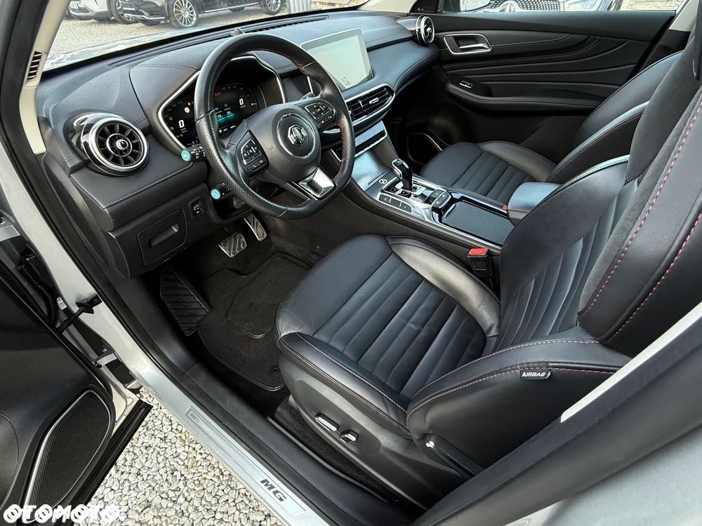MG EHS PHEV Luxury - 24