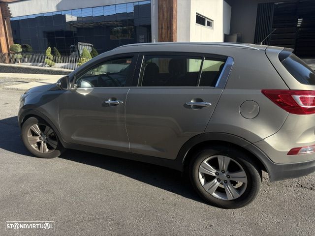 Kia Sportage 2.0 CRDI TX - 3