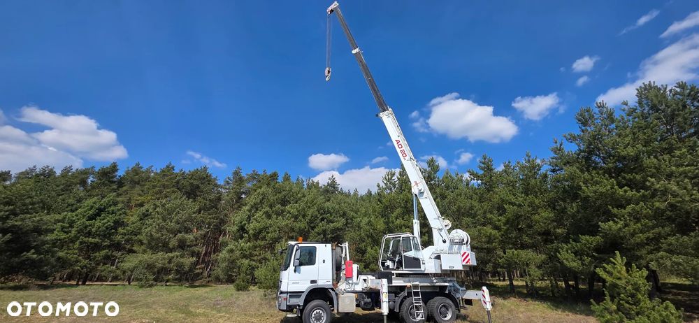 Mercedes-Benz 6X6 Żuraw - 8