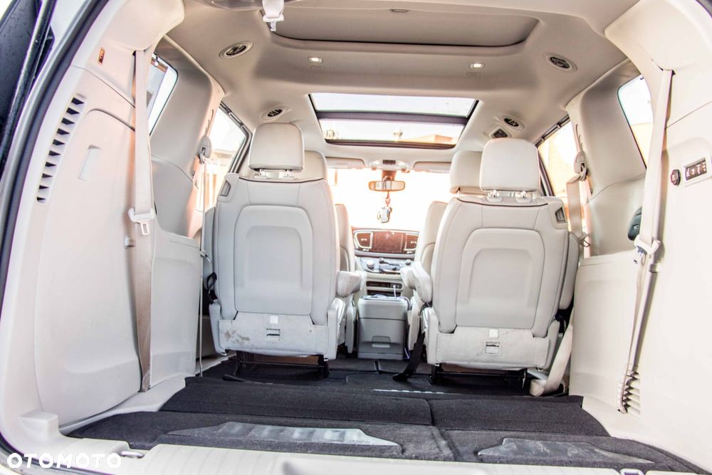 Chrysler Pacifica - 16