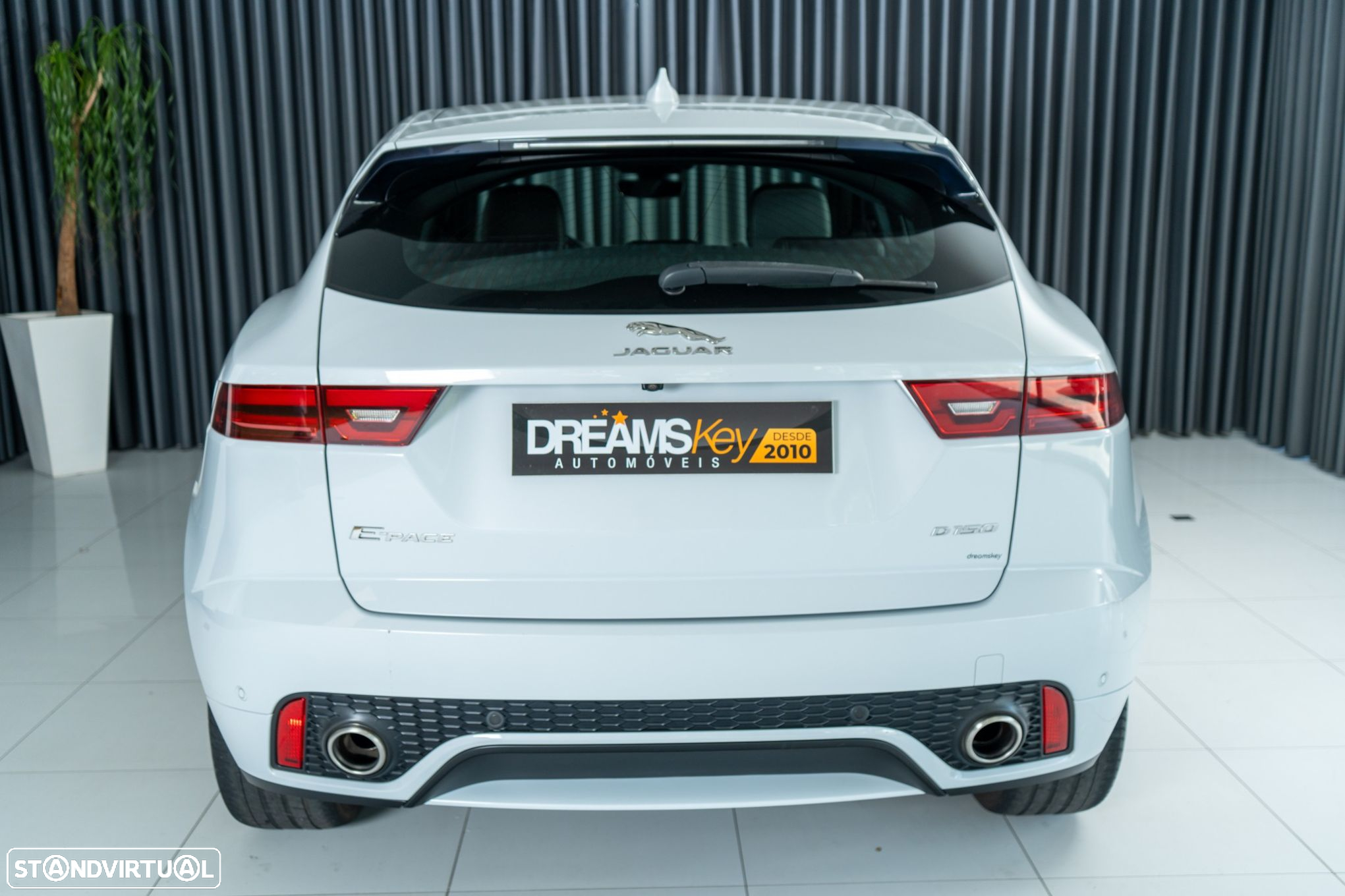 Jaguar E-Pace 2.0 i4D R-Dynamic - 11