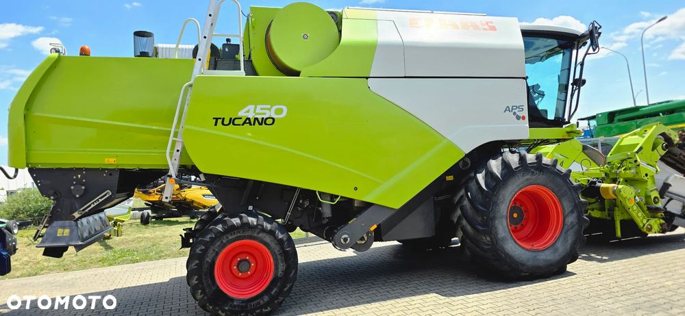 Claas Tucano 450 - 1