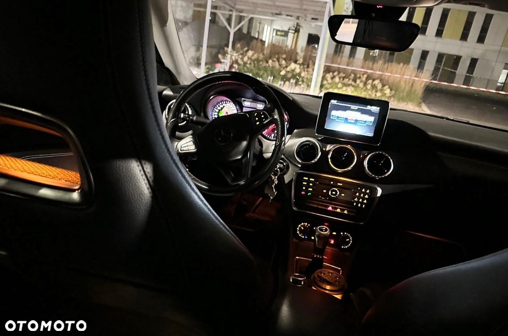 Mercedes-Benz CLA - 10
