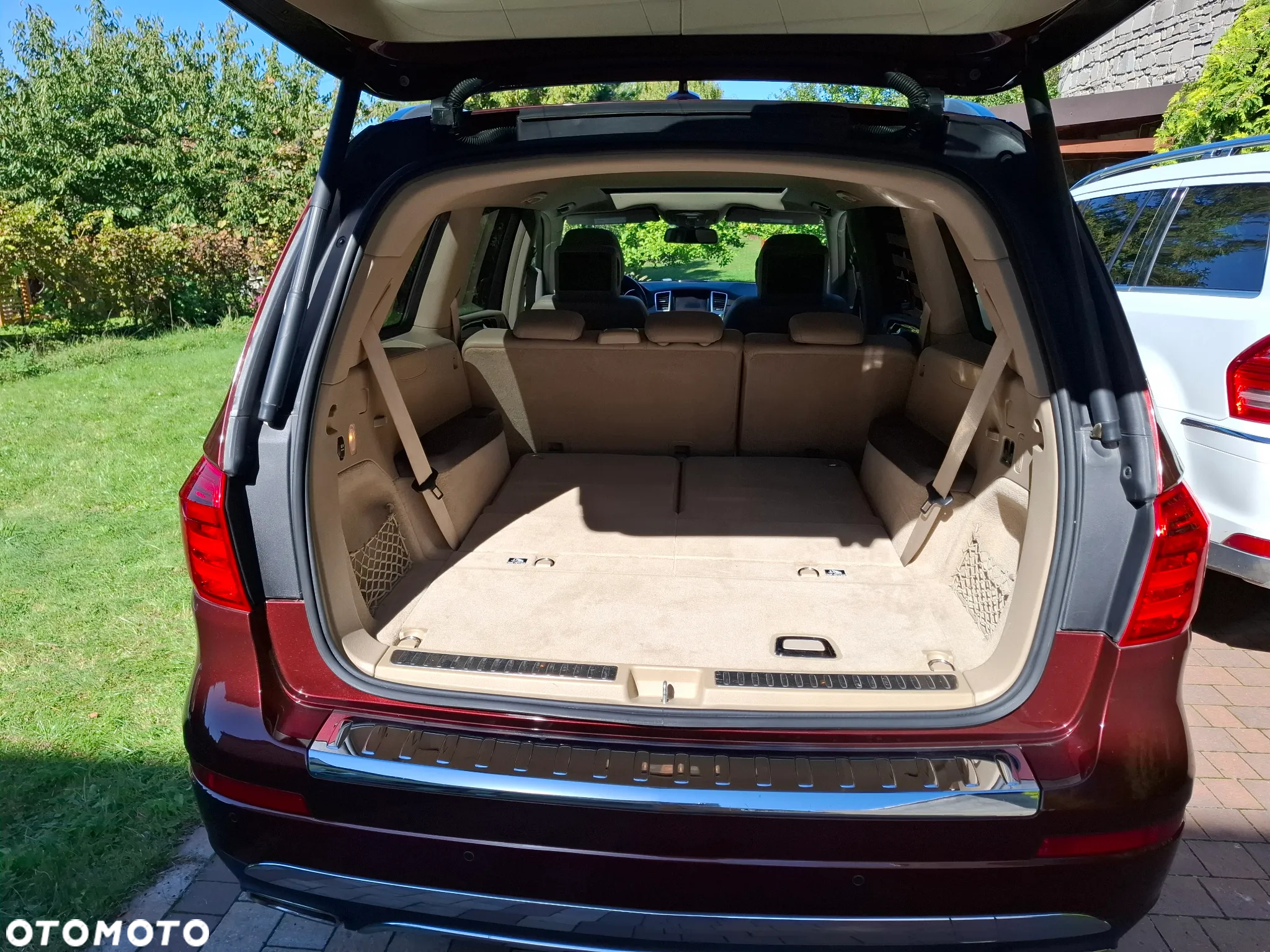 Mercedes-Benz GL - 13