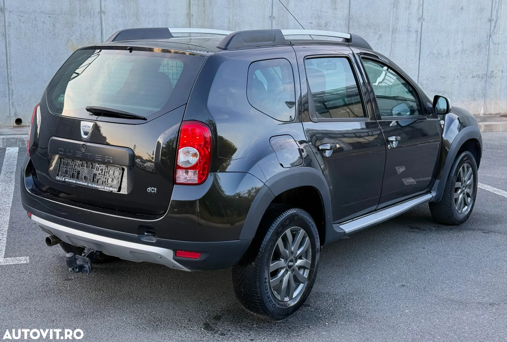 Dacia Duster dCi 110 FAP 4x2 Laureate - 4