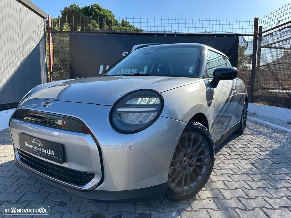 MINI 3 Portas Cooper E Essential - 1