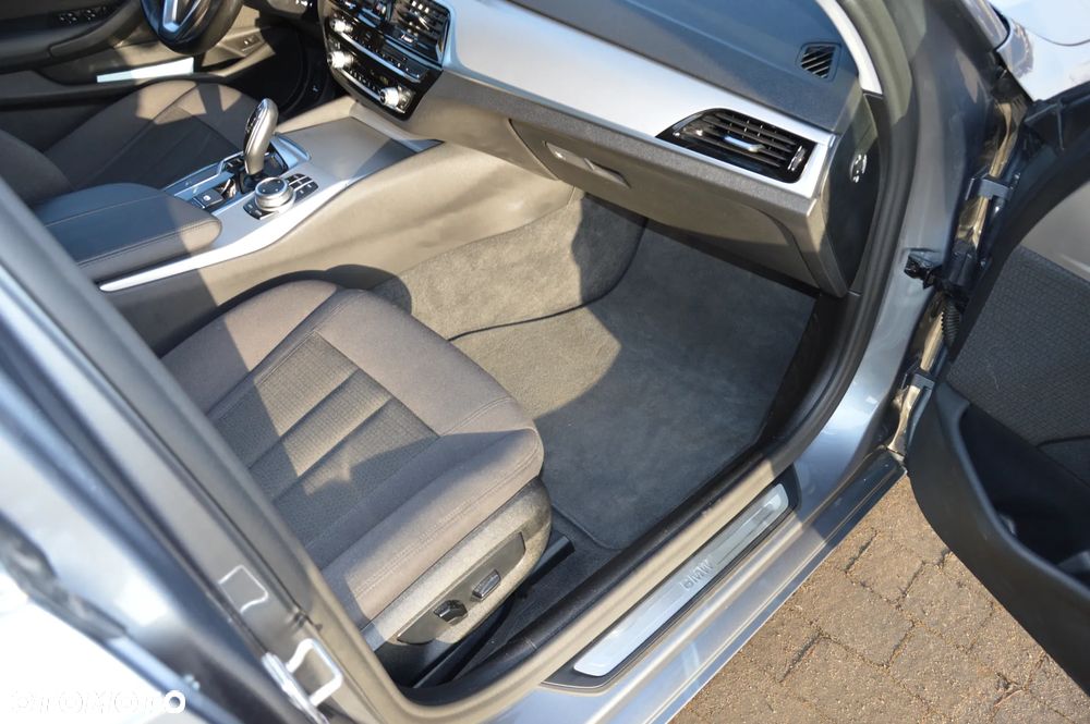 BMW Seria 5 - 18