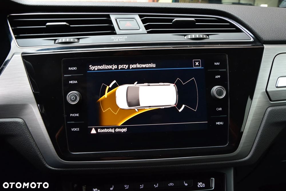 Volkswagen Touran - 21