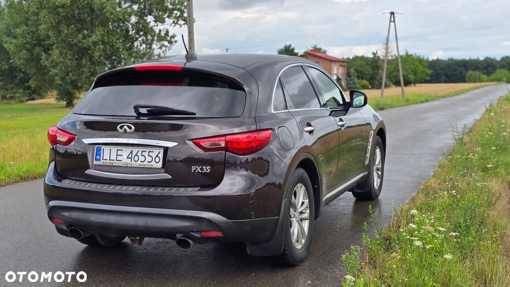 Infiniti FX - 4