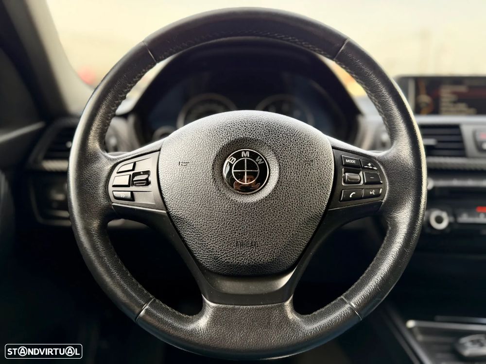 BMW 318 d Line Sport - 20