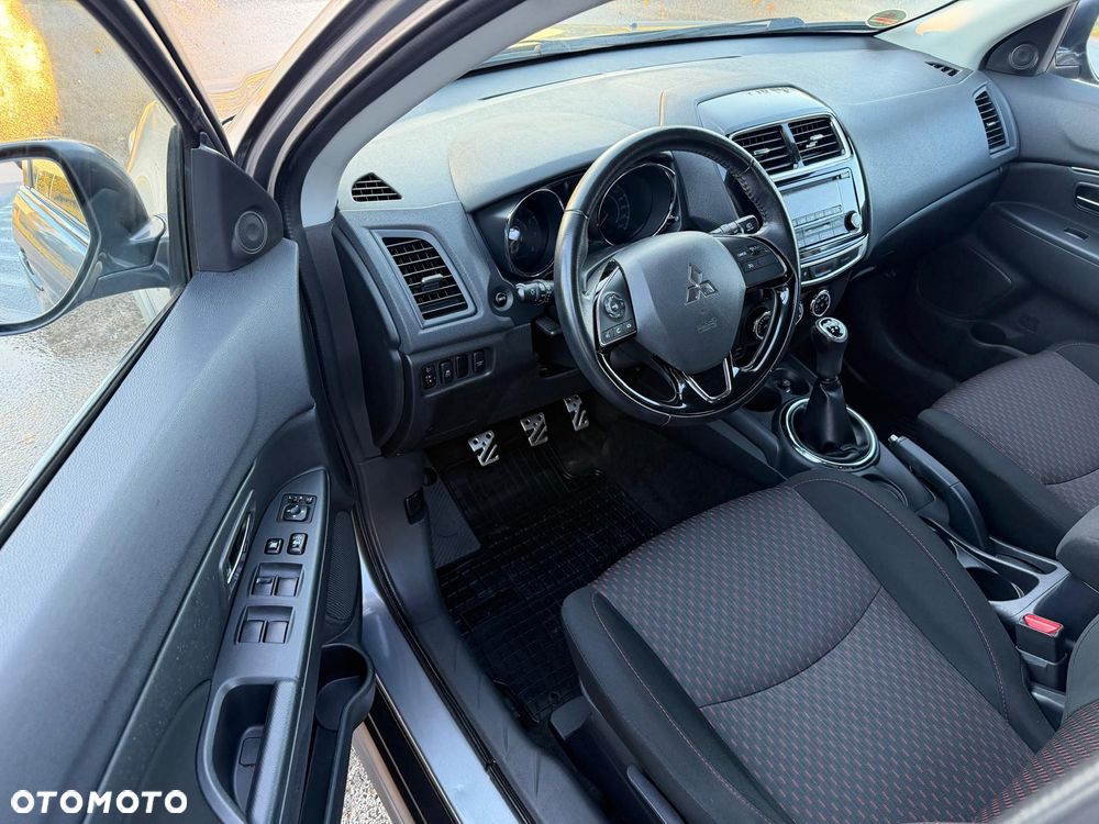 Mitsubishi ASX - 11