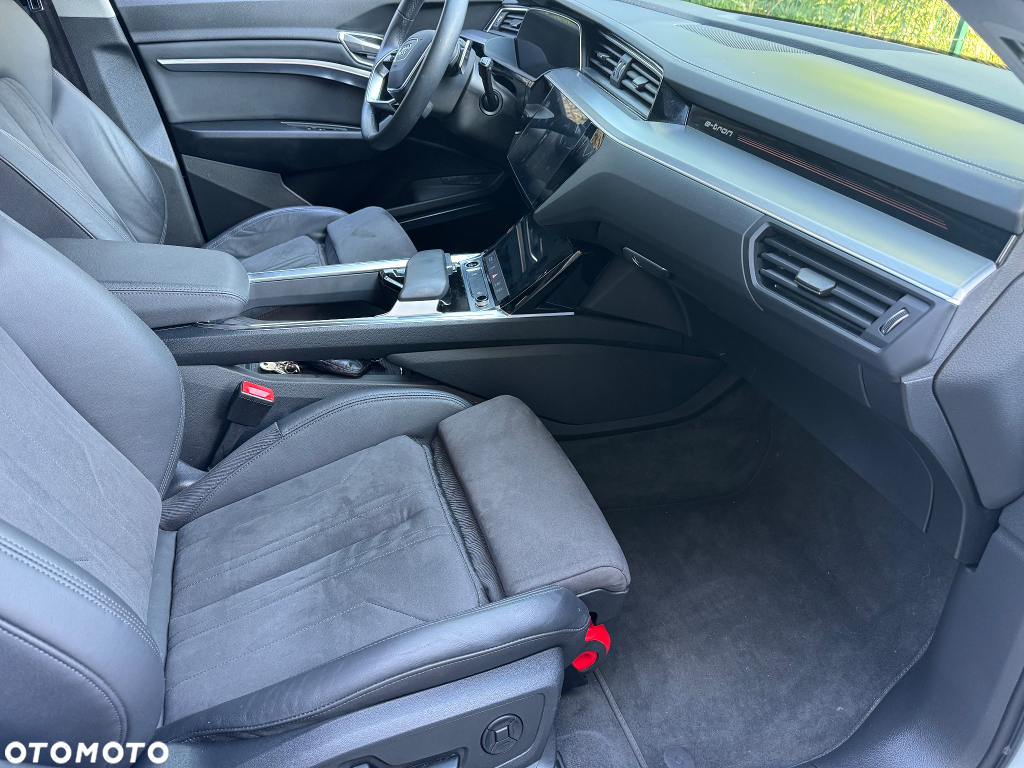 Audi e-tron 55 Quattro S Line - 13