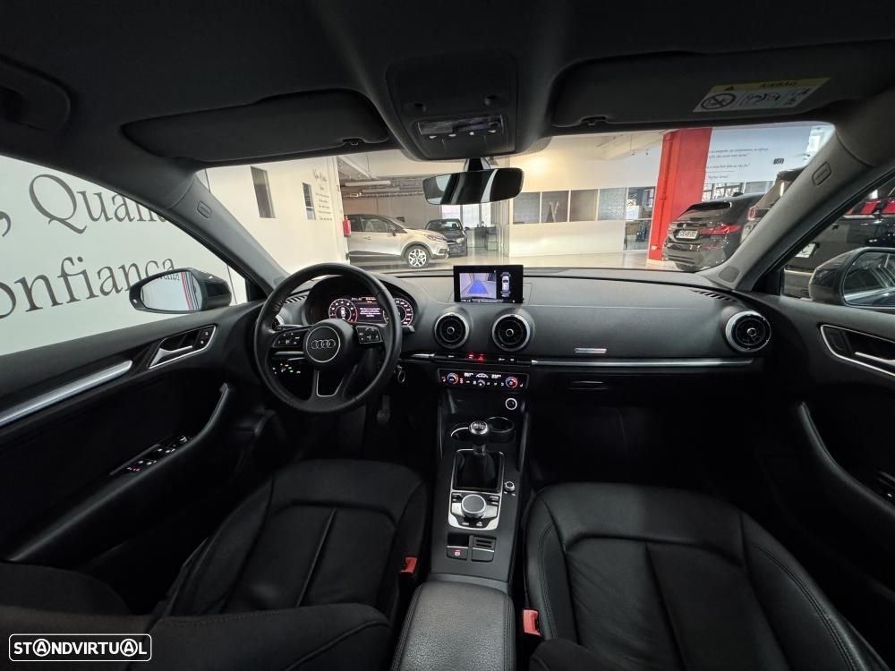 Audi A3 Sportback 30 TFSI Design - 41