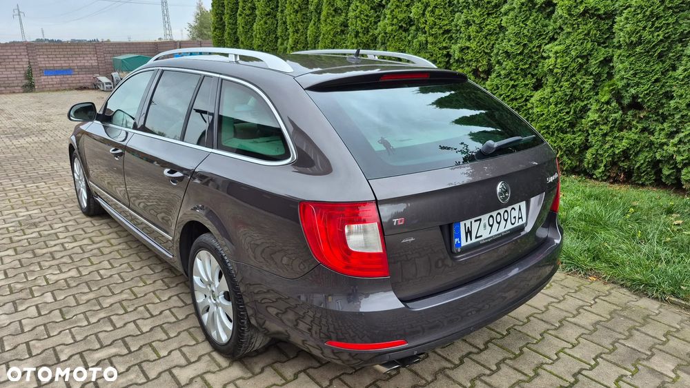 Skoda Superb 2.0 TDI L&K DSG - 10
