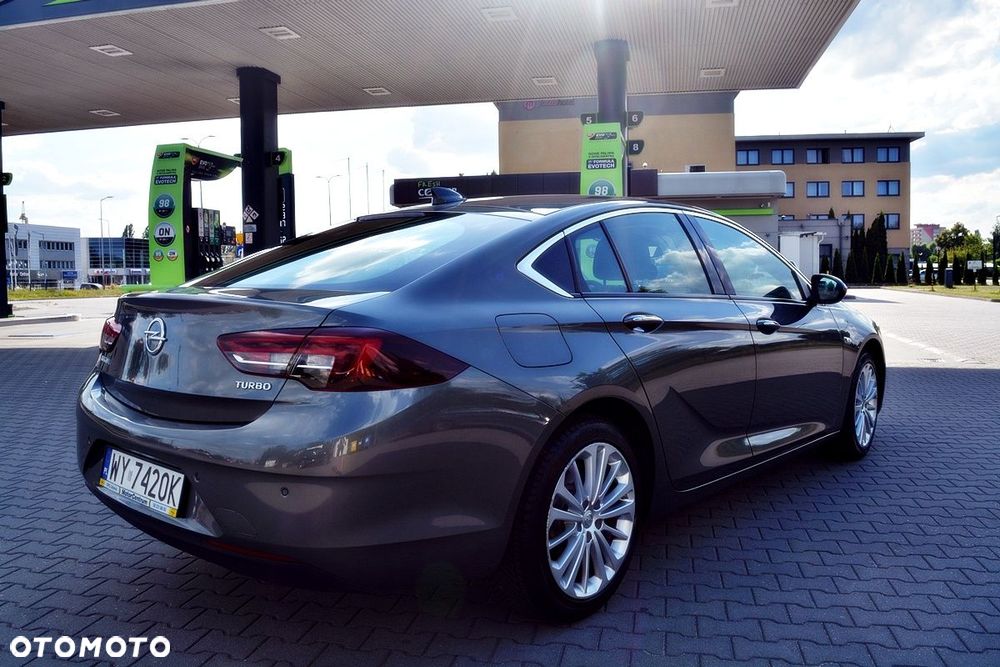 Opel Insignia - 16