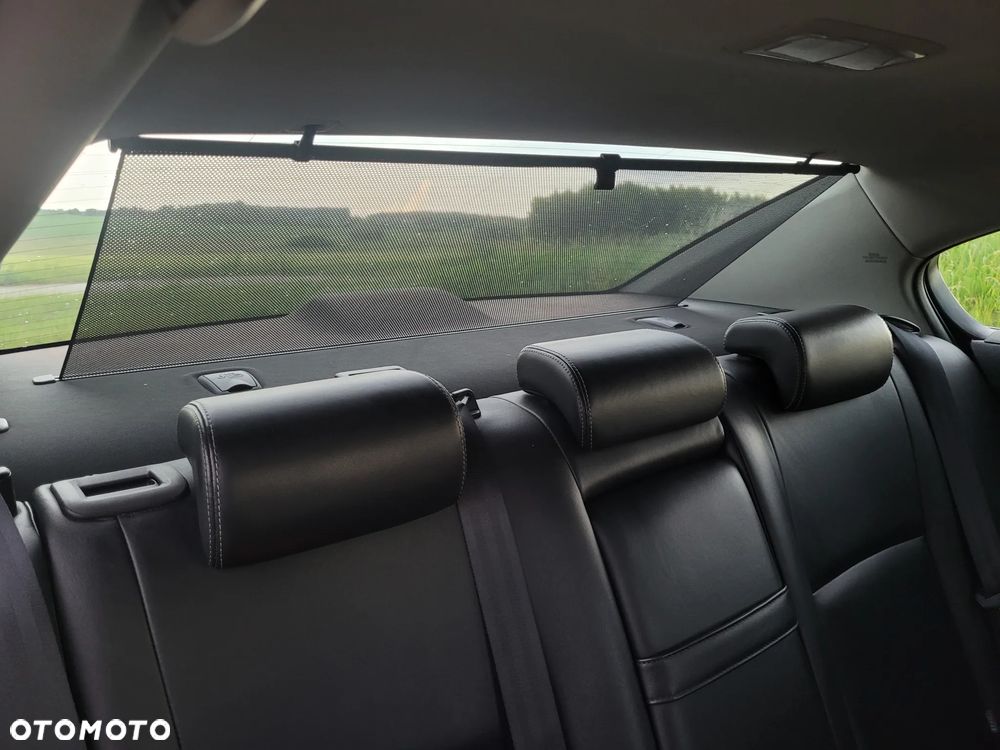 Toyota Avensis 2.0 Prestige NAVI MS - 37