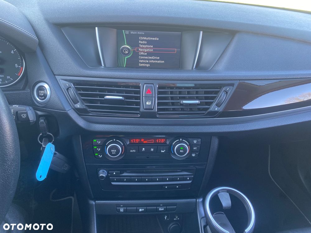 BMW X1 sDrive18d xLine - 23