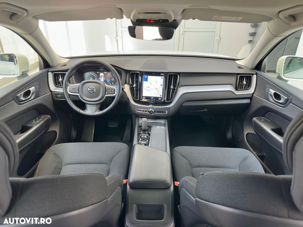 Volvo XC 60 B4 MHEV Momentum Pro - 6