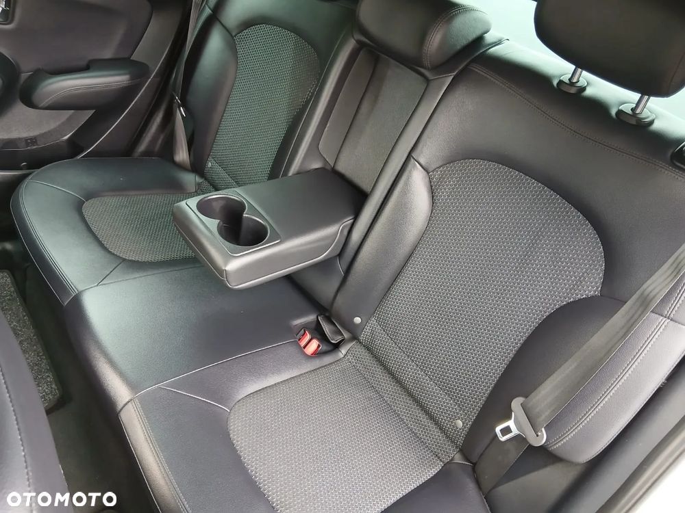 Hyundai ix35 2.0 2WD Comfort - 30
