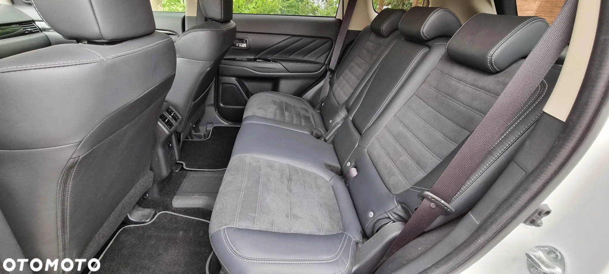 Mitsubishi Outlander 2.4 4WD Plug-In Hybrid Diamant+ - 14