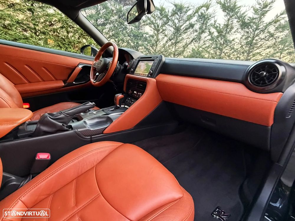 Nissan GT-R Prestige Edition - 17