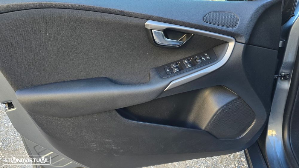 Volvo V40 1.6 D2 Momentum Powershift Eco - 7