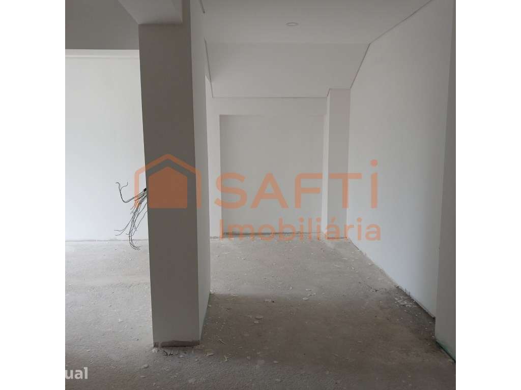 Apartamento T2 em Almada - Grande imagem: 2/6