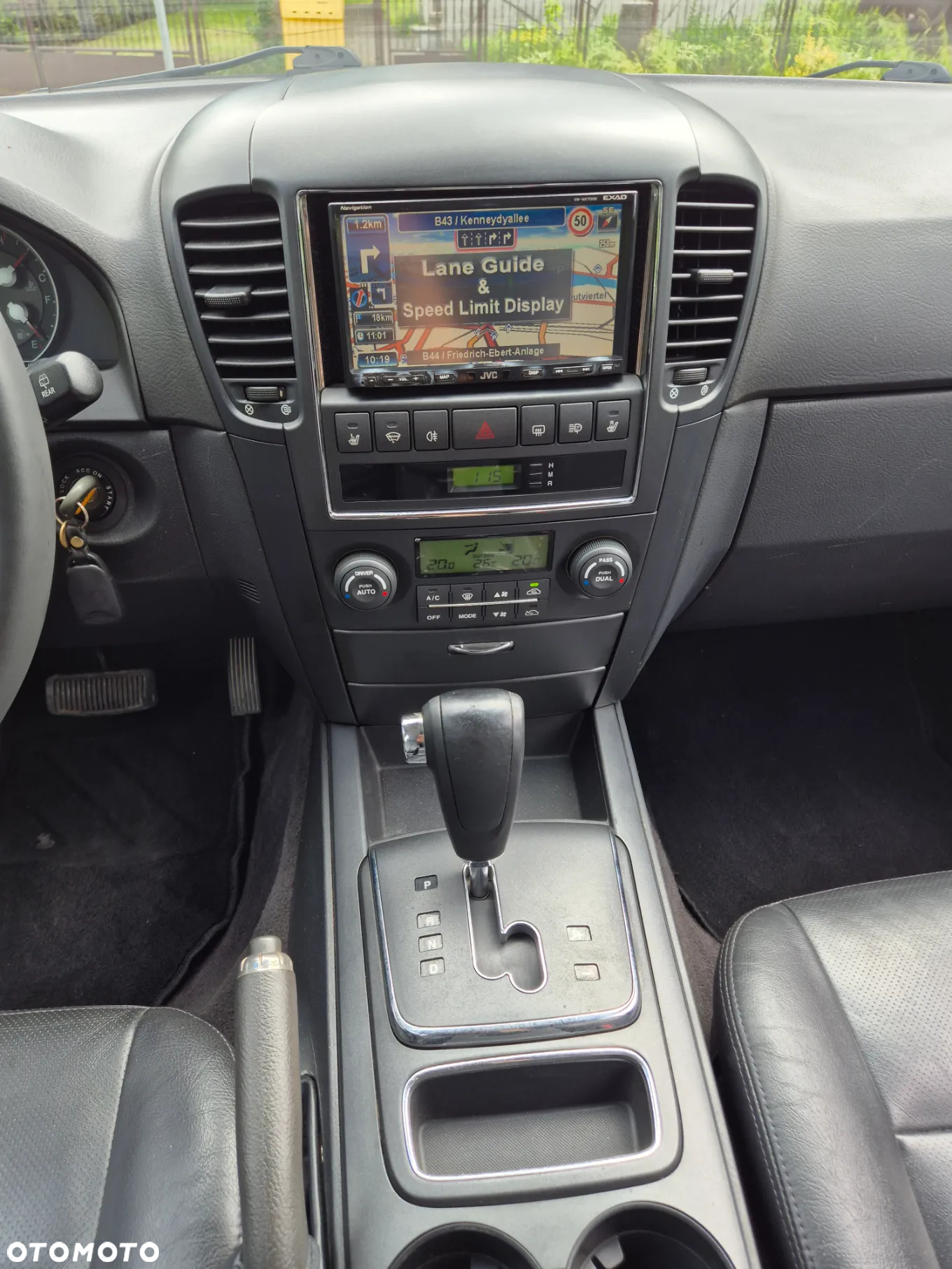 Kia Sorento 3.3 V6 EX - 34
