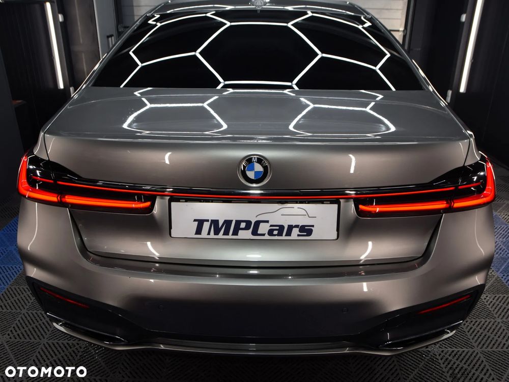 BMW Seria 7 730d xDrive sport - 12