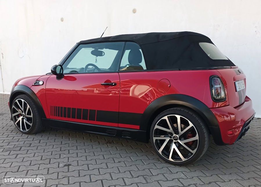 MINI Cabrio John Cooper Works - 15