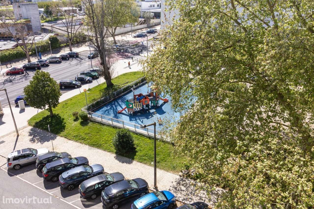 T4 +1 | 168m2 | 2 VARANDAS | PRAÇA RAINHA SANTA | LUMIAR | LISBOA - Grande imagem: 5/37