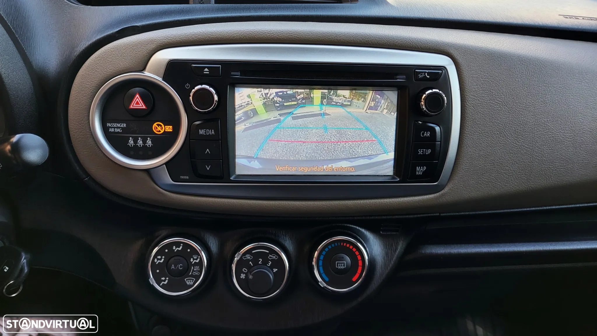 Toyota Yaris 1.0 VVT-i Comfort +PS Style +P.Techno - 7