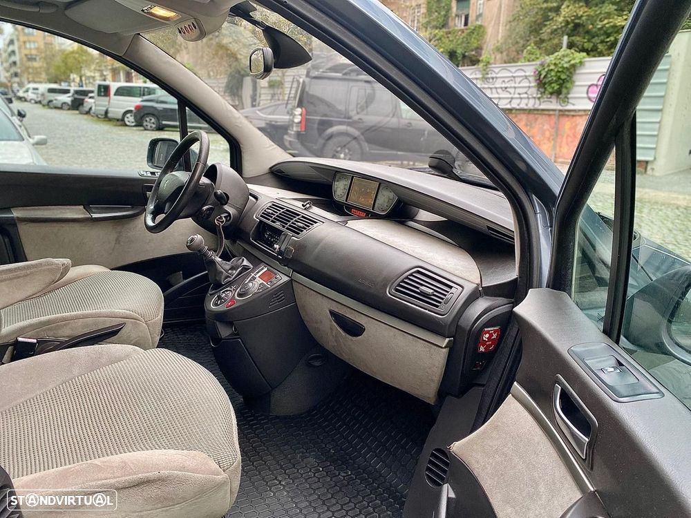 Peugeot 807 2.2 HDi Pullman - 25